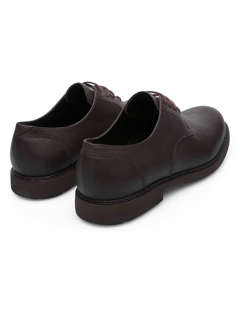 Zapato cerrado para hombre