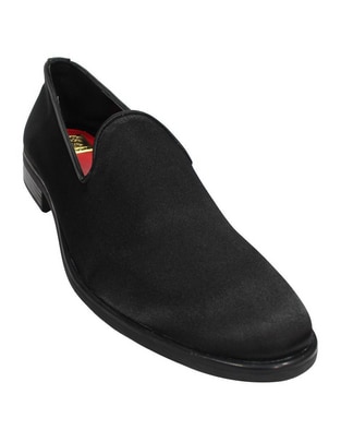 Zapato cerrado para hombre
