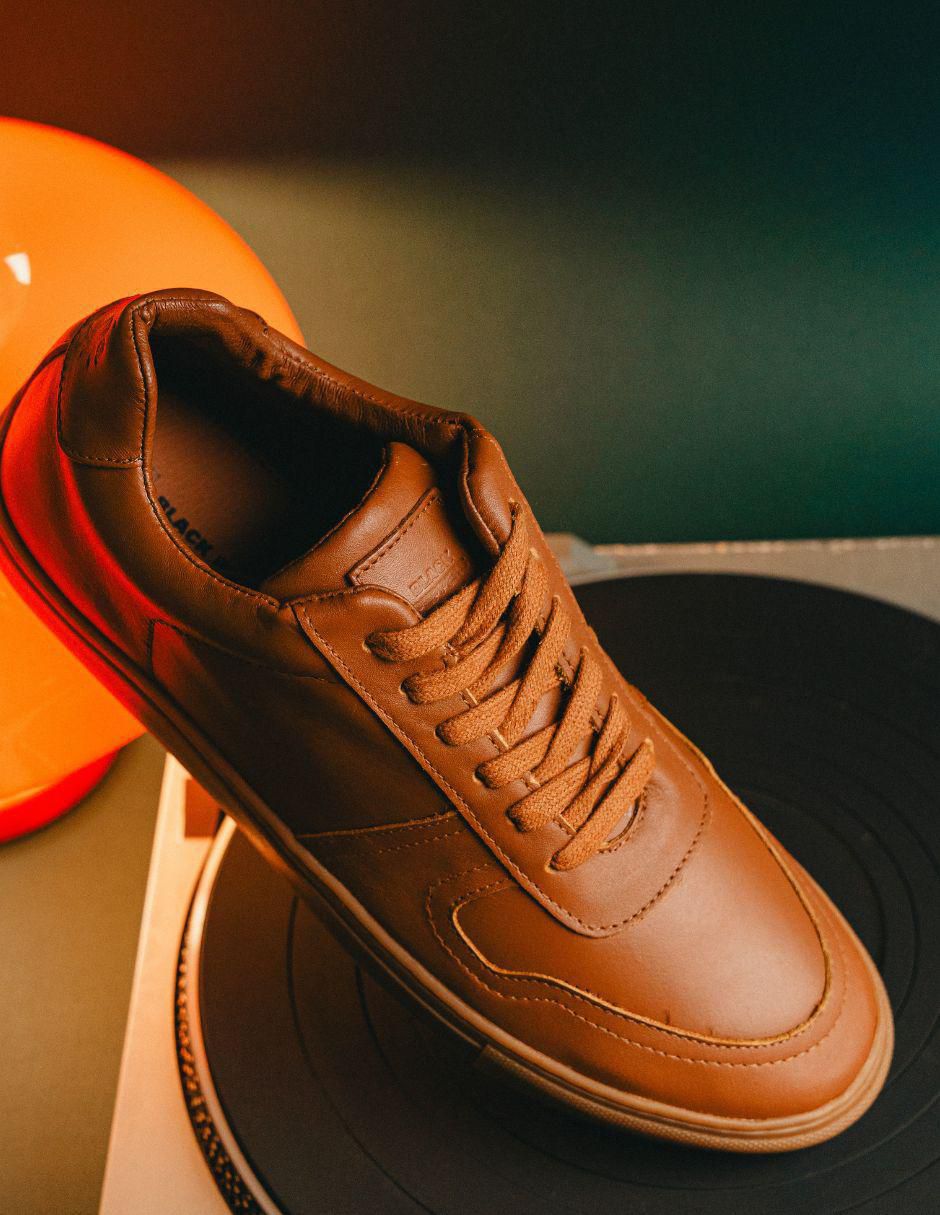 Tenis de piel para hombre 12