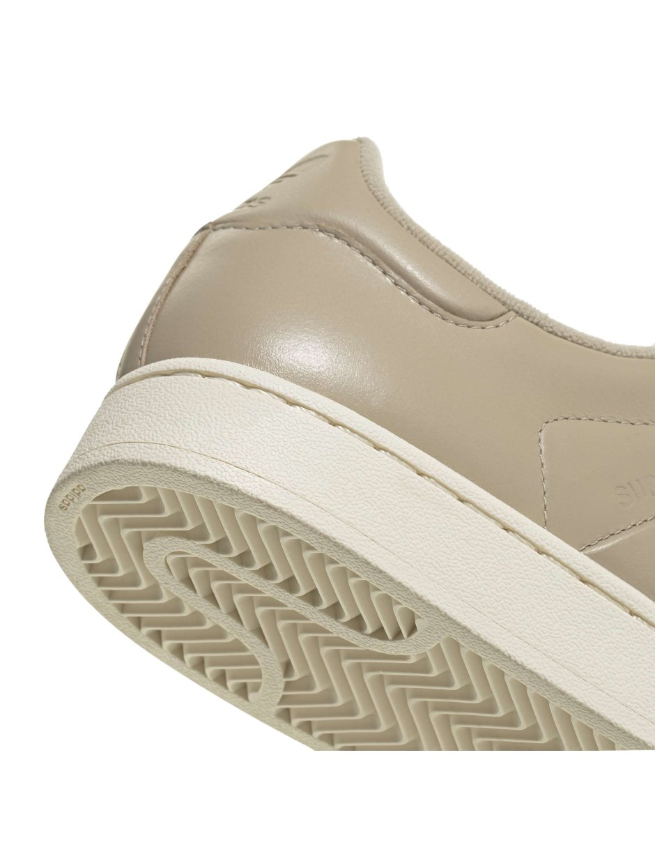 Tenis superstar para hombre 16
