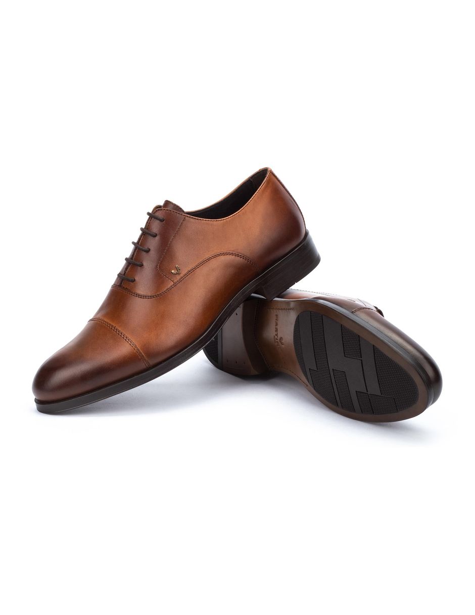 Zapato cerrado para hombre