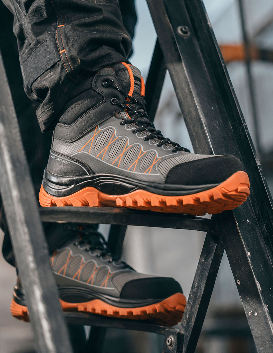 Bota industrial para hombre 8
